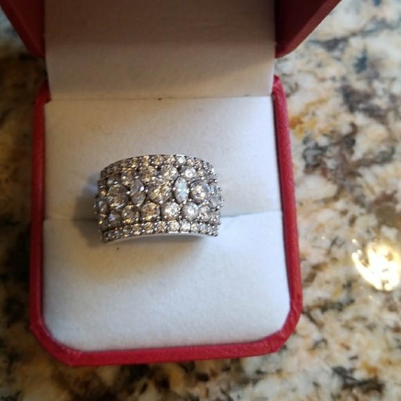 RING - Picture 2 of 3